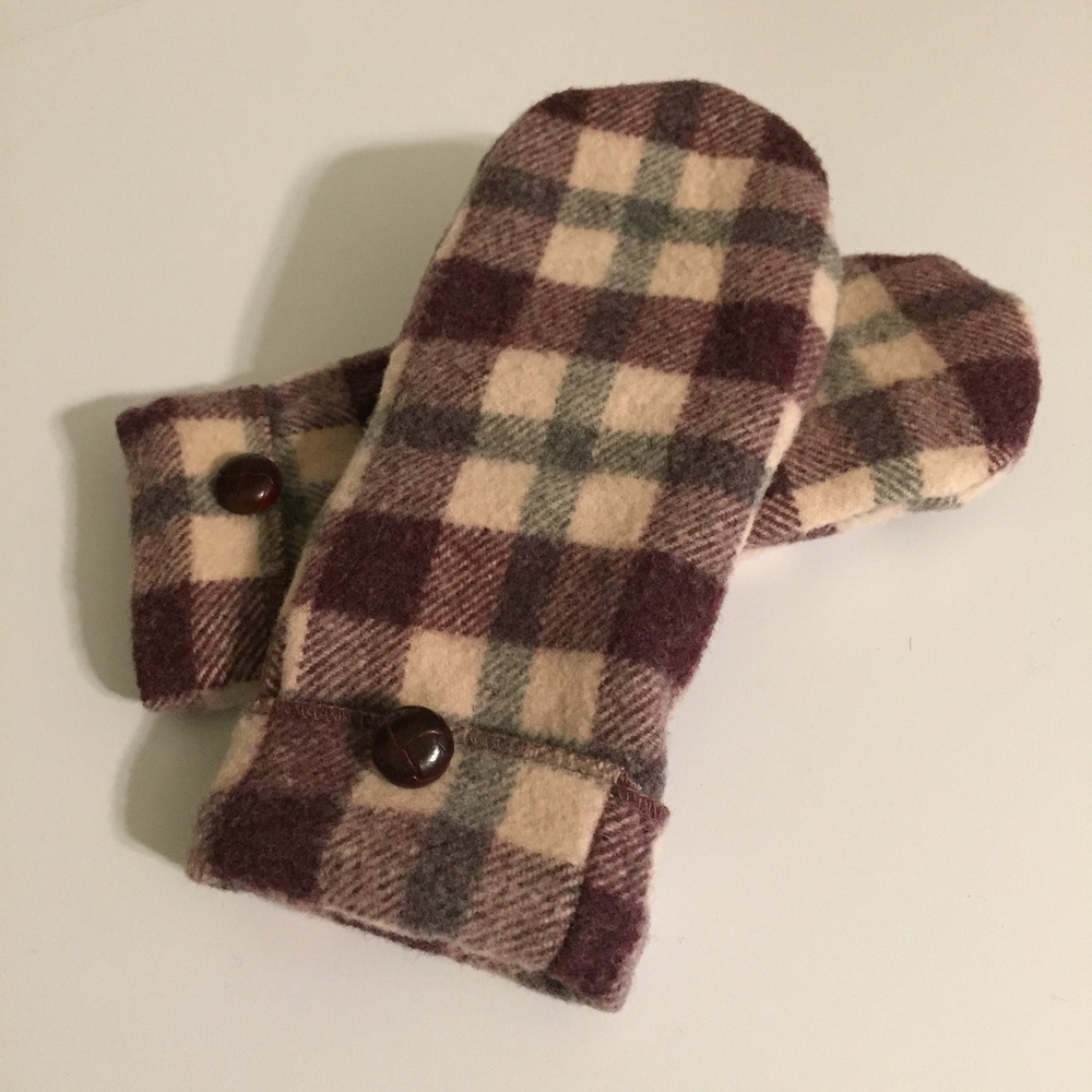 Plaid Wool Mittens with Fleece Lining Size M.  New